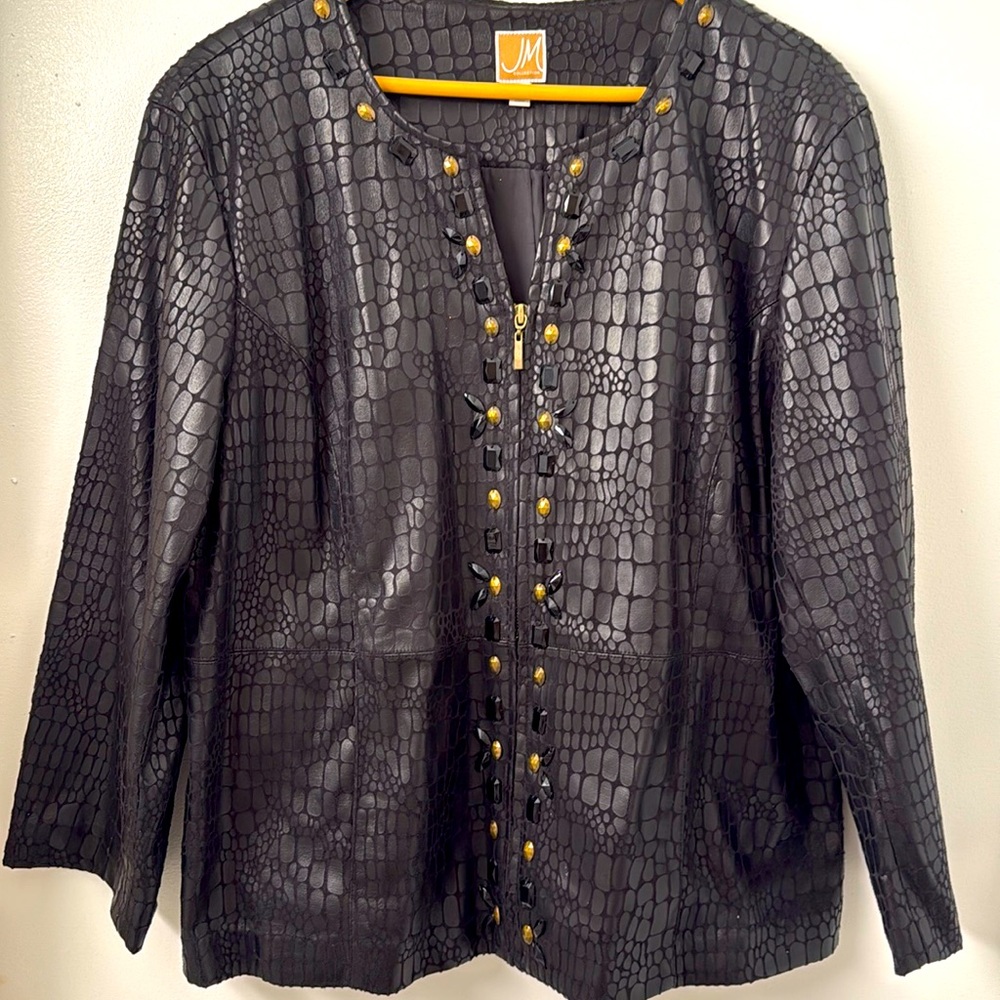 Black crocodile print suit jacket/blazer